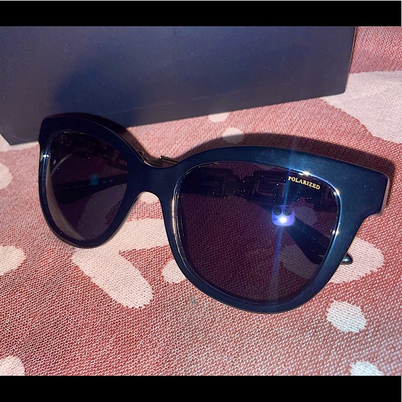 COPY - Versace Sunglasses - Picture 9 of 12